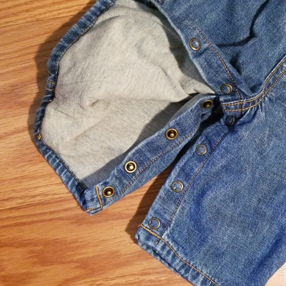 Overall an button up shirt 3mo - Picture 6 of 7